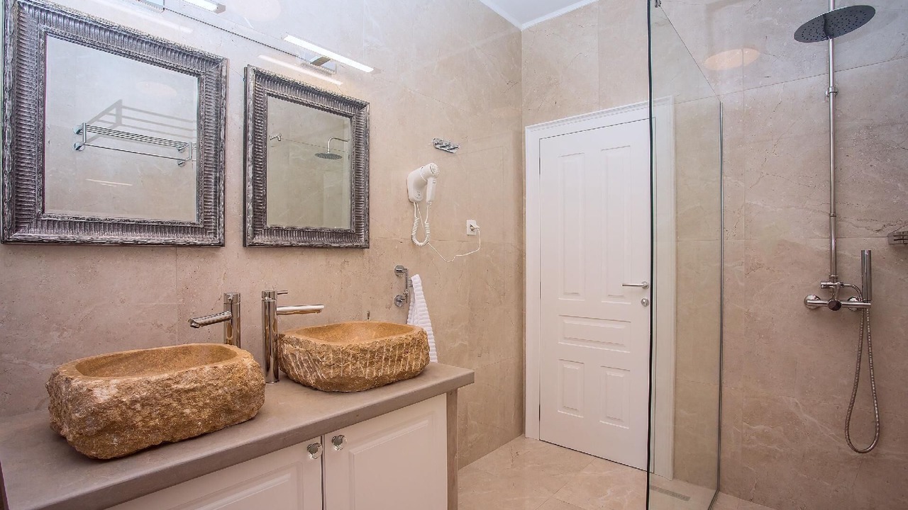 Photo of Bathroom in Mimice