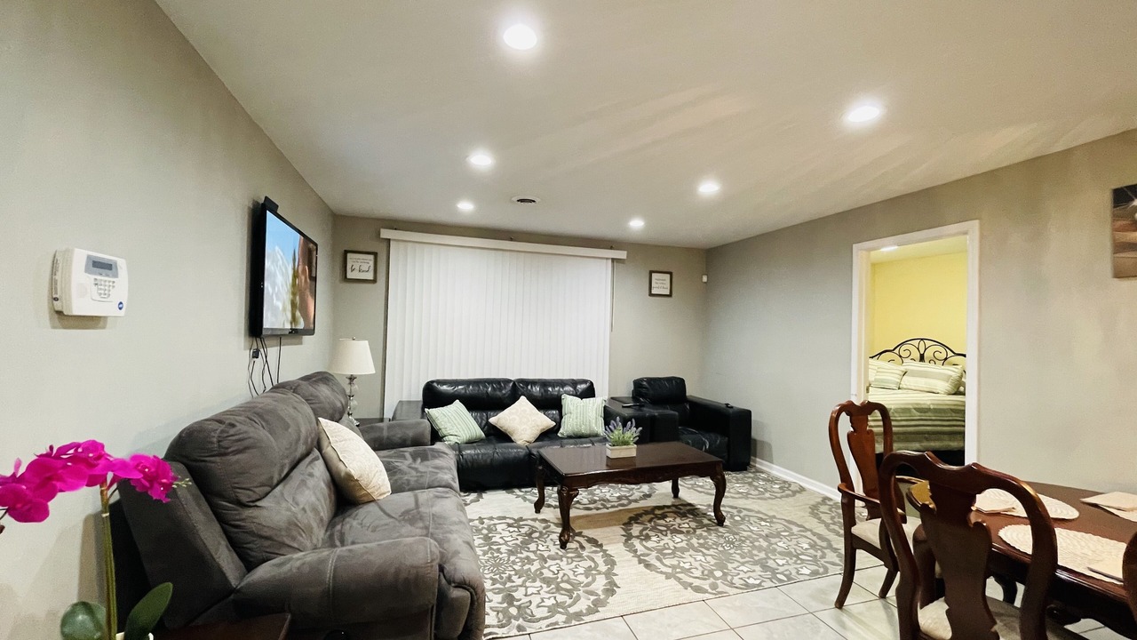 Photo of Livingroom in Harvey