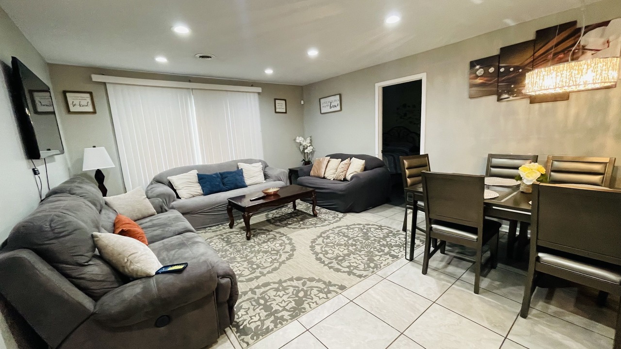 Photo of Livingroom in Harvey