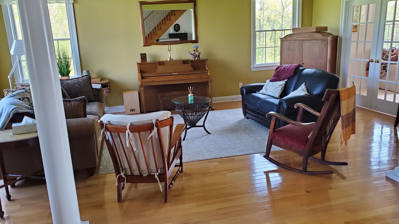 Photo of Livingroom in Beacon