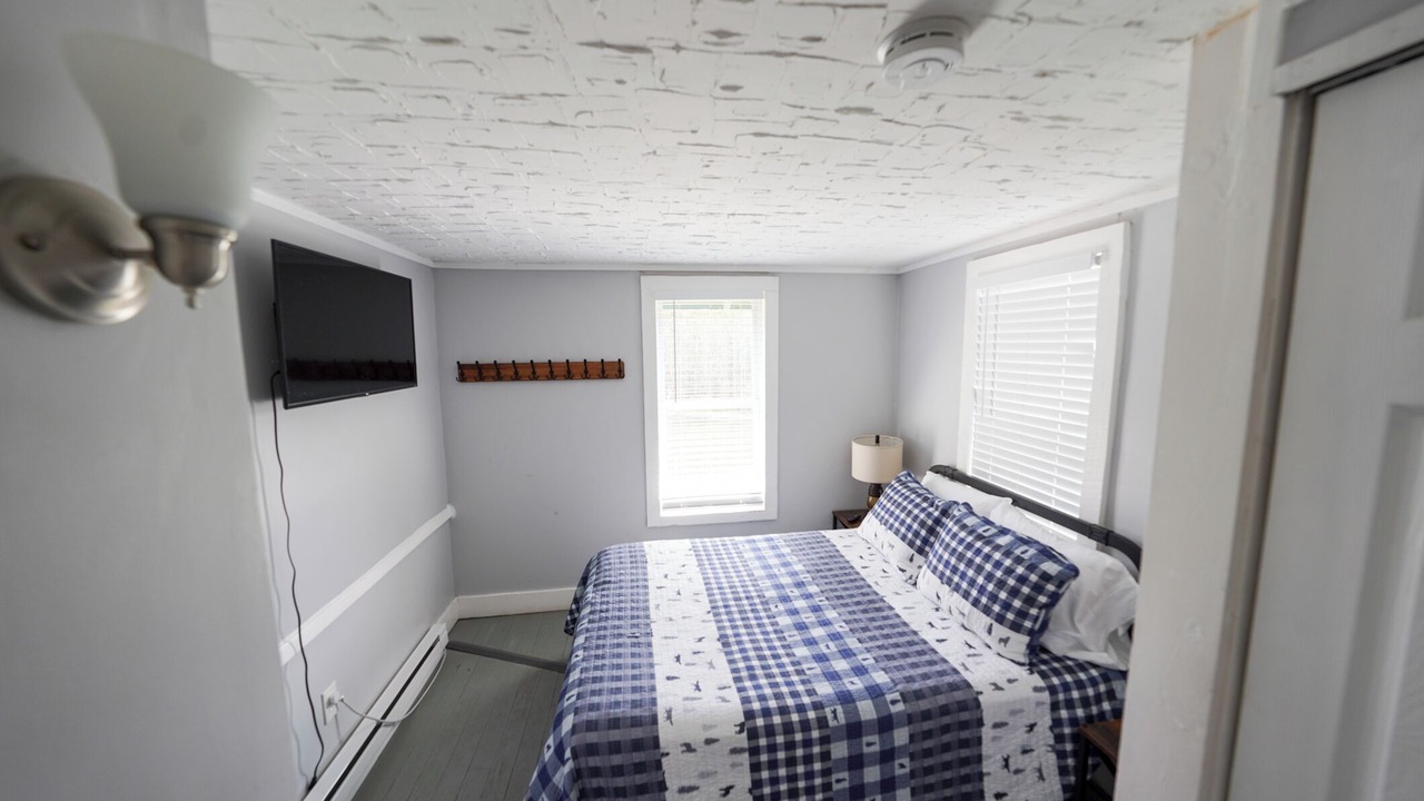 Photo of Bedroom in Boonville