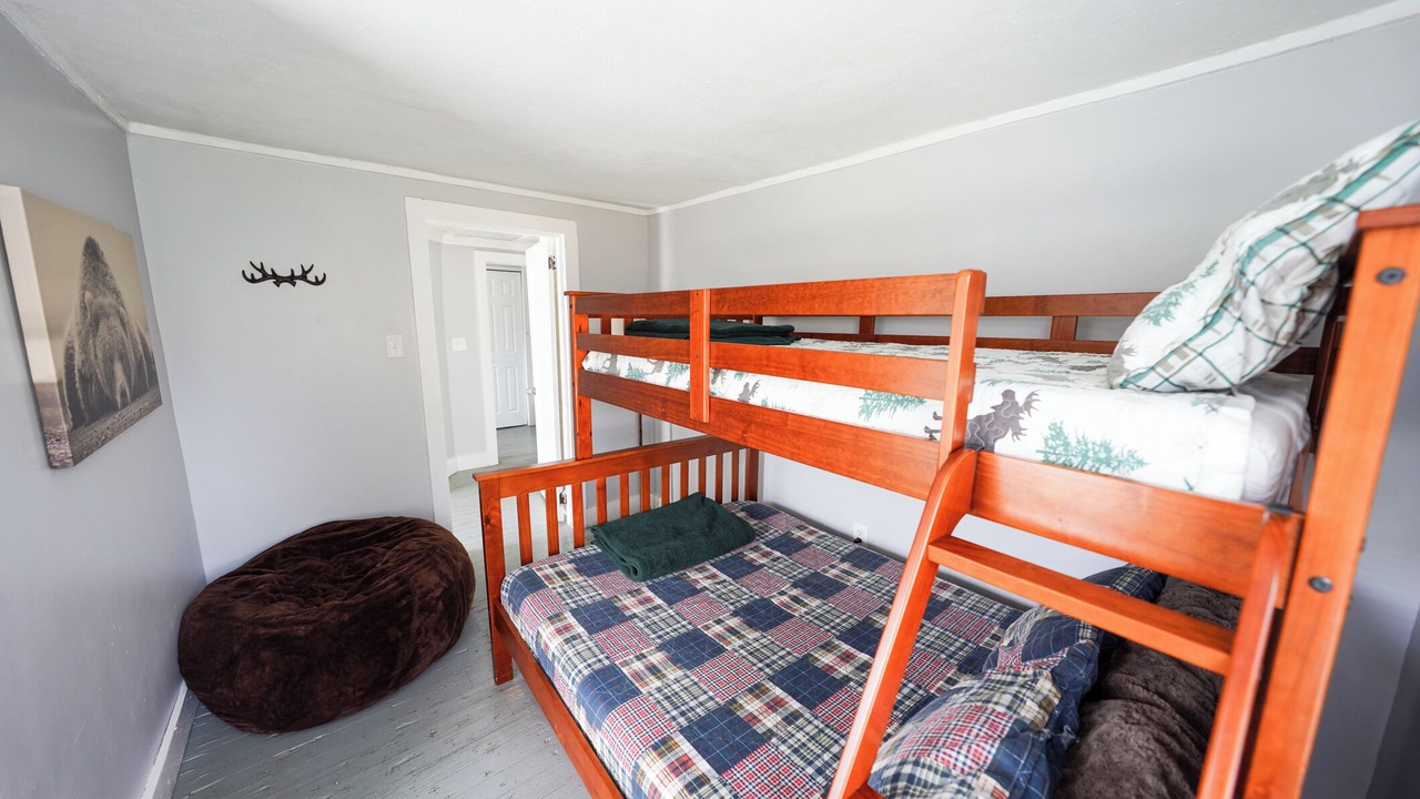 Photo of Bedroom in Boonville