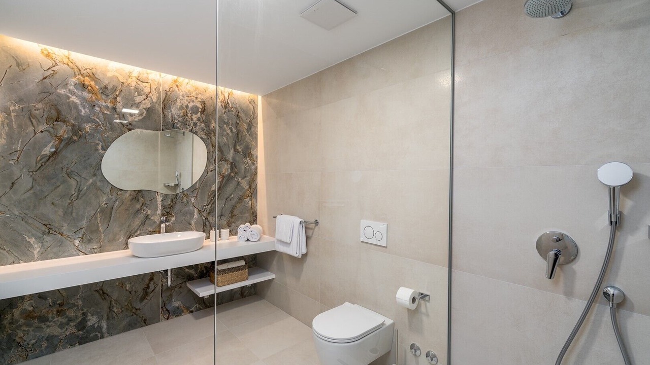 Photo of Bathroom in Duce