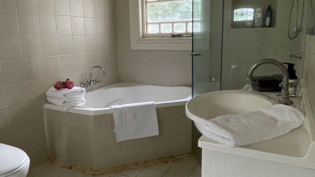 Photo of Bathroom in Parkes