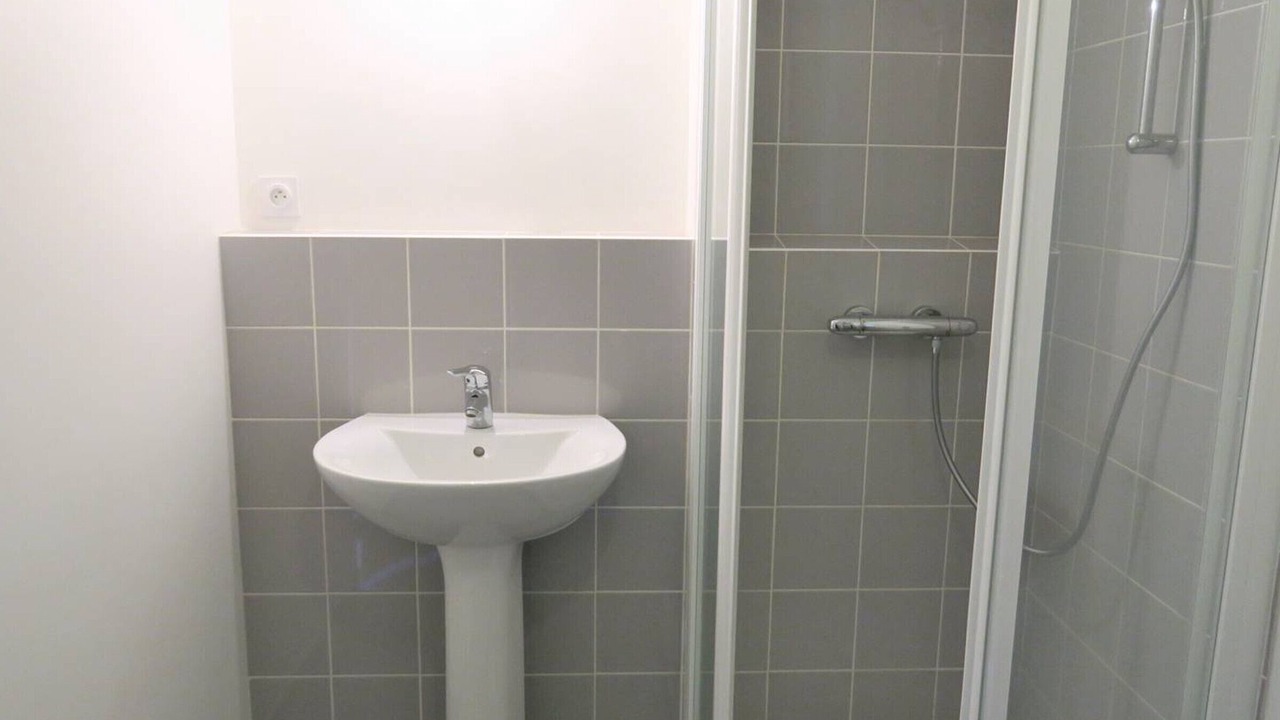 Photo of Bathroom in Tregastel