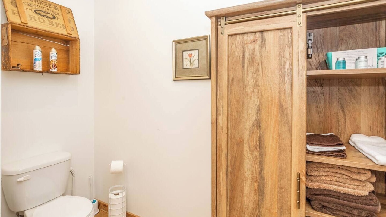 Photo of Bathroom in Gnaw Bone