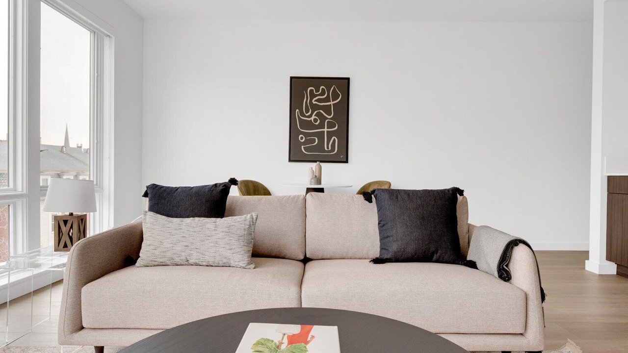 Photo of Livingroom in Central Square
