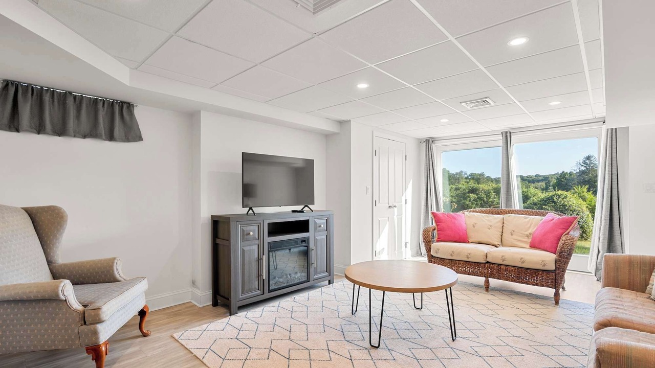 Photo of Livingroom in Barnstable