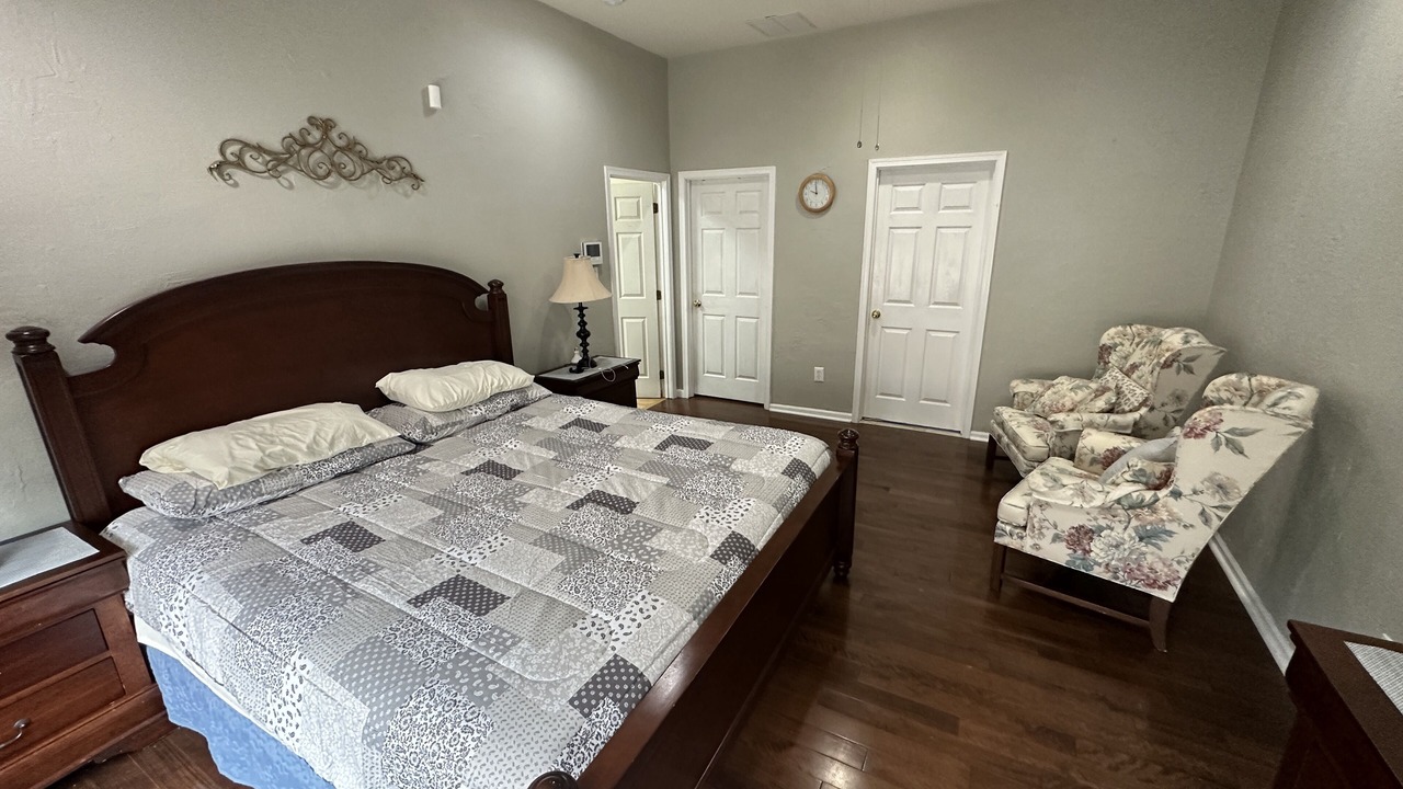 Photo of Bedroom in Greentree