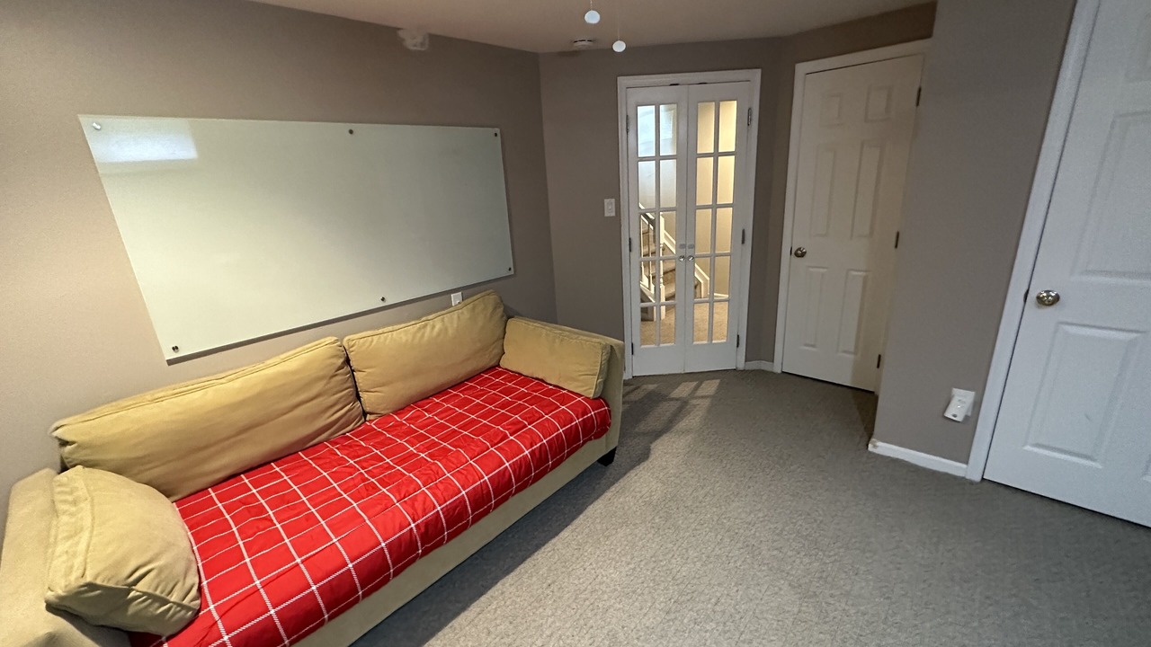 Photo of Livingroom in Greentree