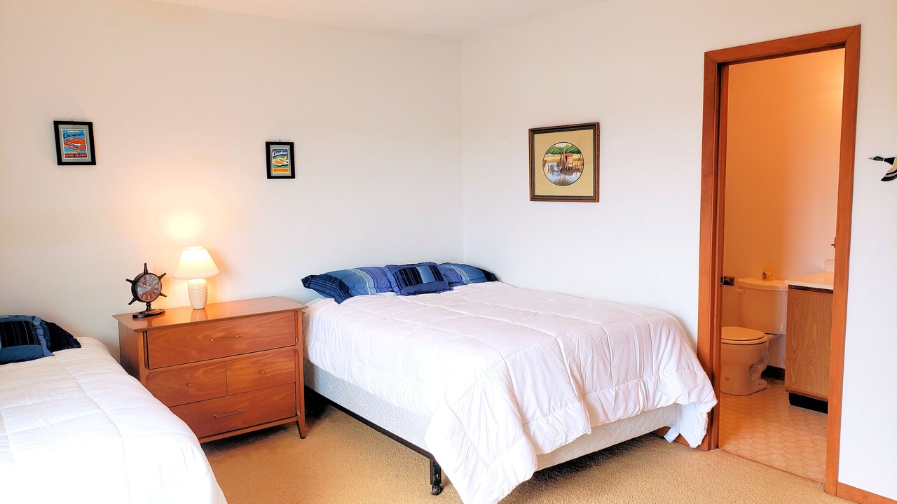 Photo of Bedroom in Deep Hole