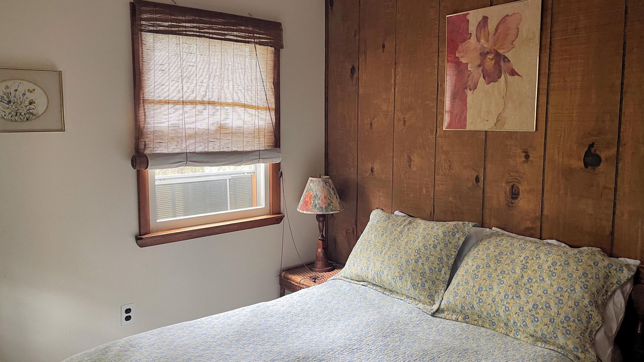 Photo of Bedroom in Piney Island