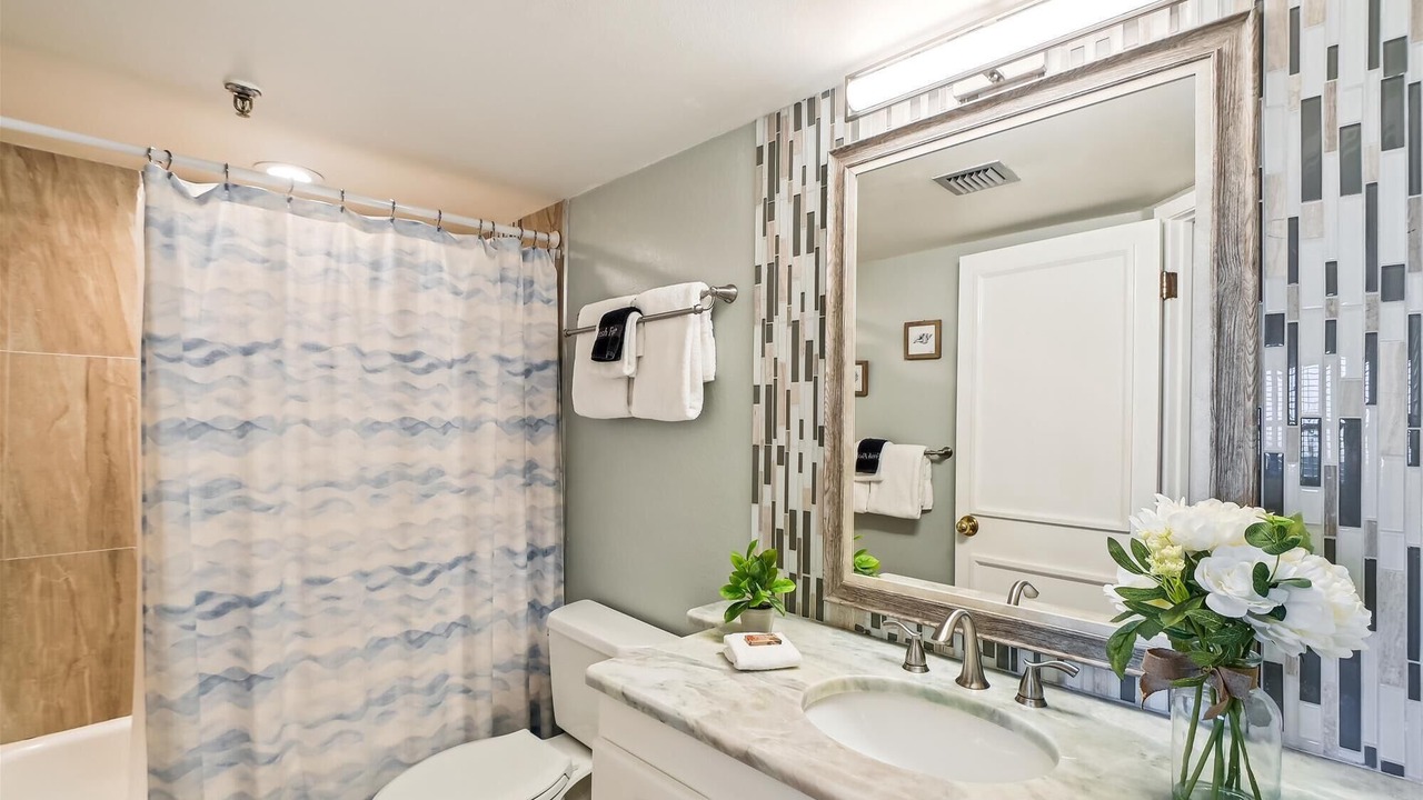 Photo of Bathroom in Holiday Isle