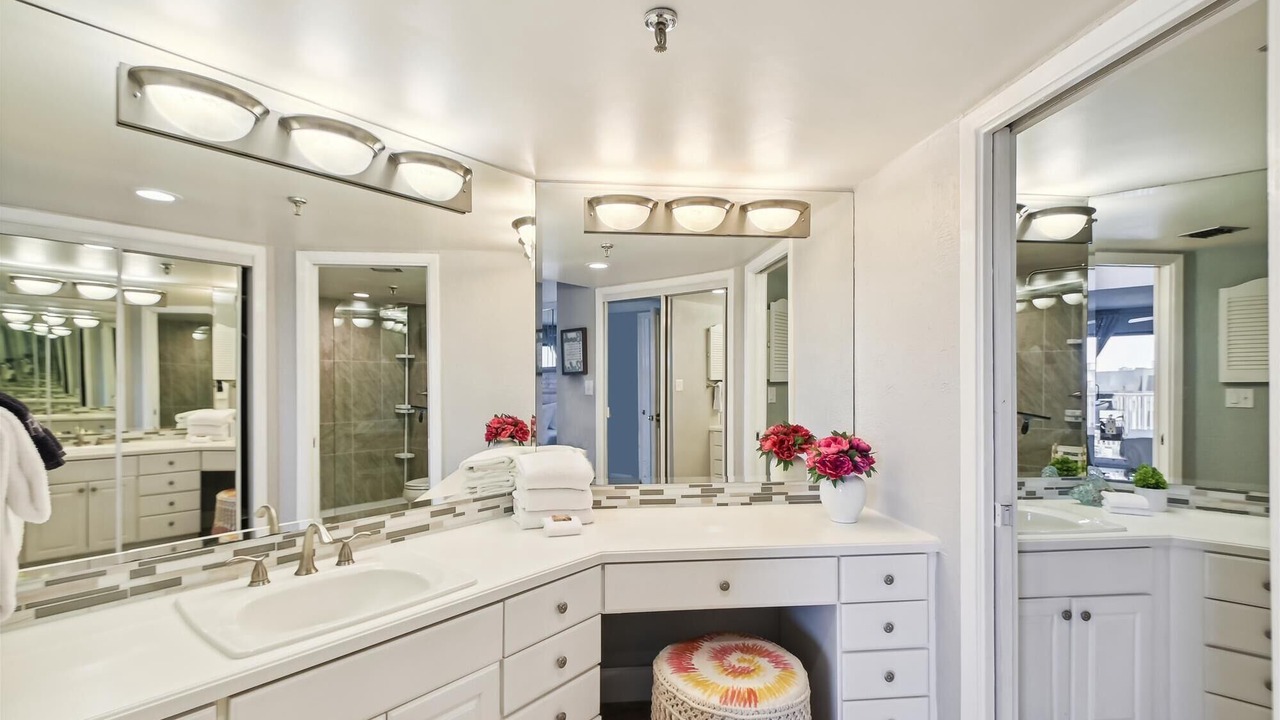 Photo of Bathroom in Holiday Isle