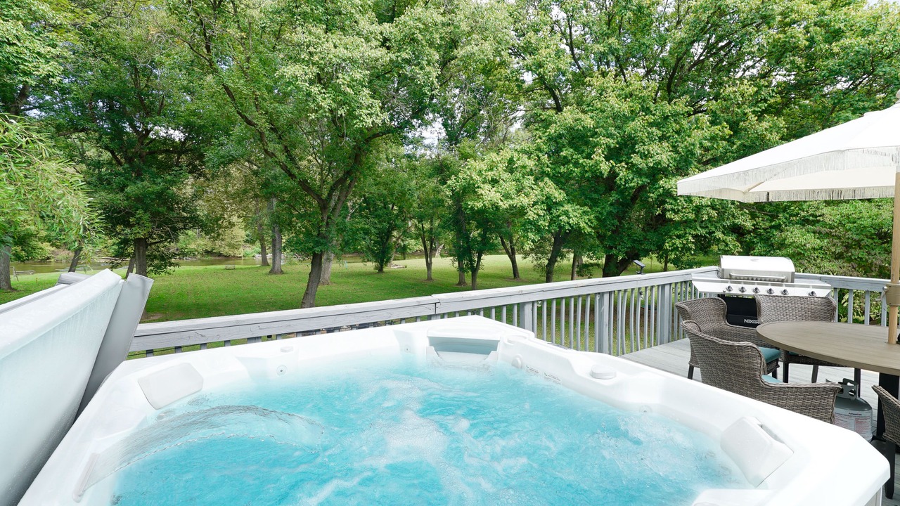Photo of Outdoor in Fishers Hill