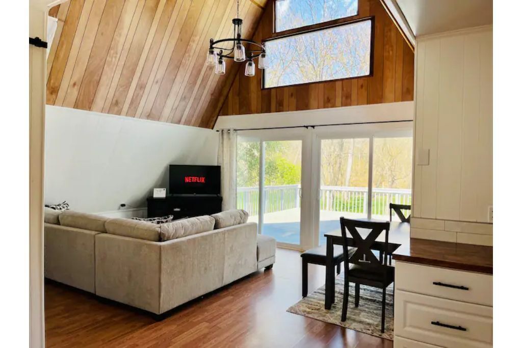 Photo of Livingroom in Fishers Hill