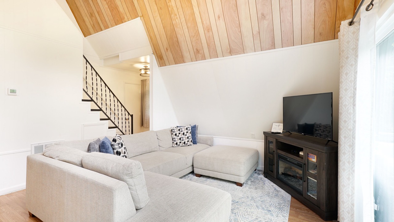 Photo of Livingroom in Fishers Hill
