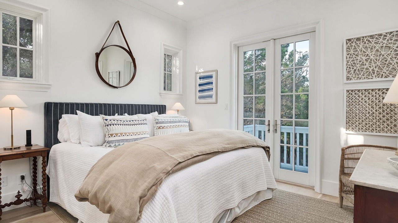 Photo of Bedroom in Seagrove Beach