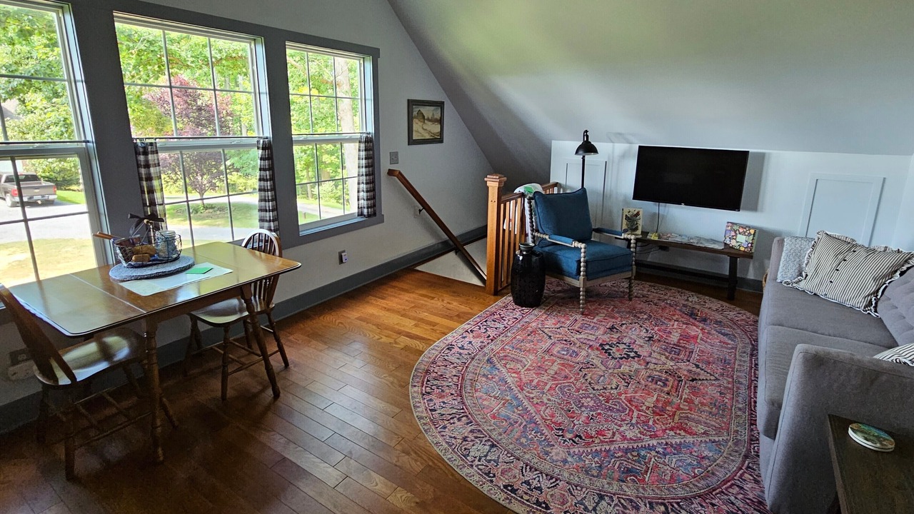 Photo of Livingroom in Lexington