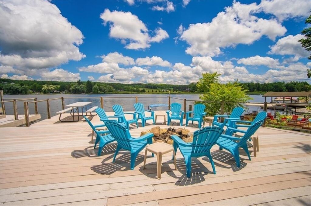 Photo of Patio Balcony in Findley Lake