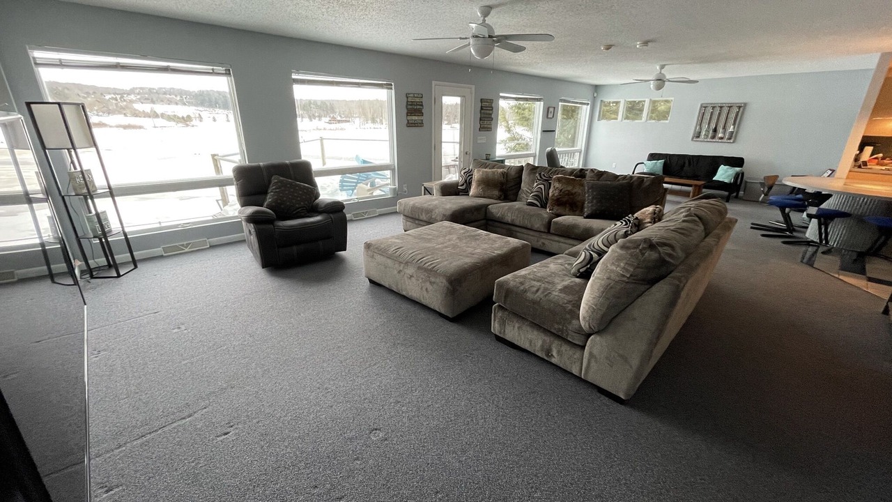 Photo of Livingroom in Findley Lake