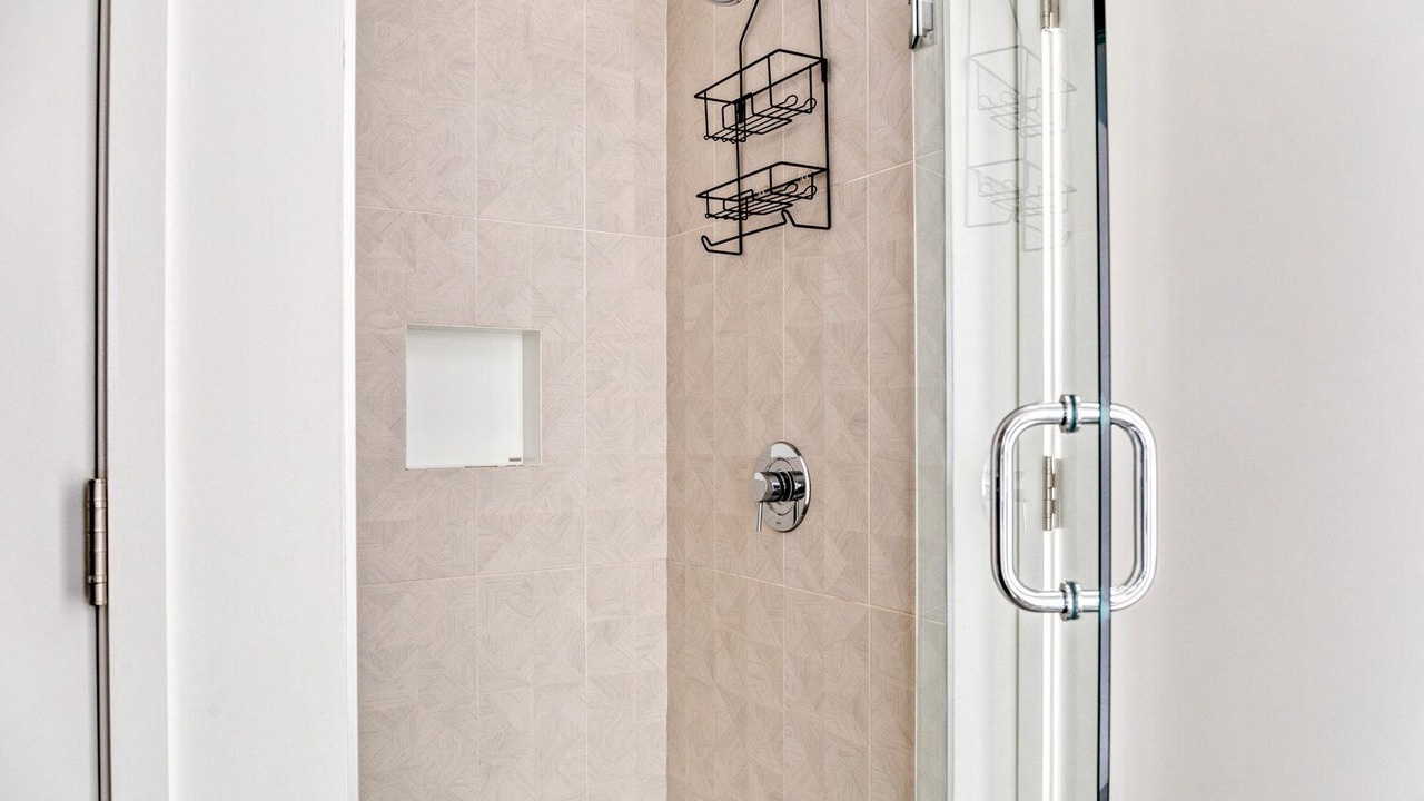 Photo of Bathroom in Shawmut