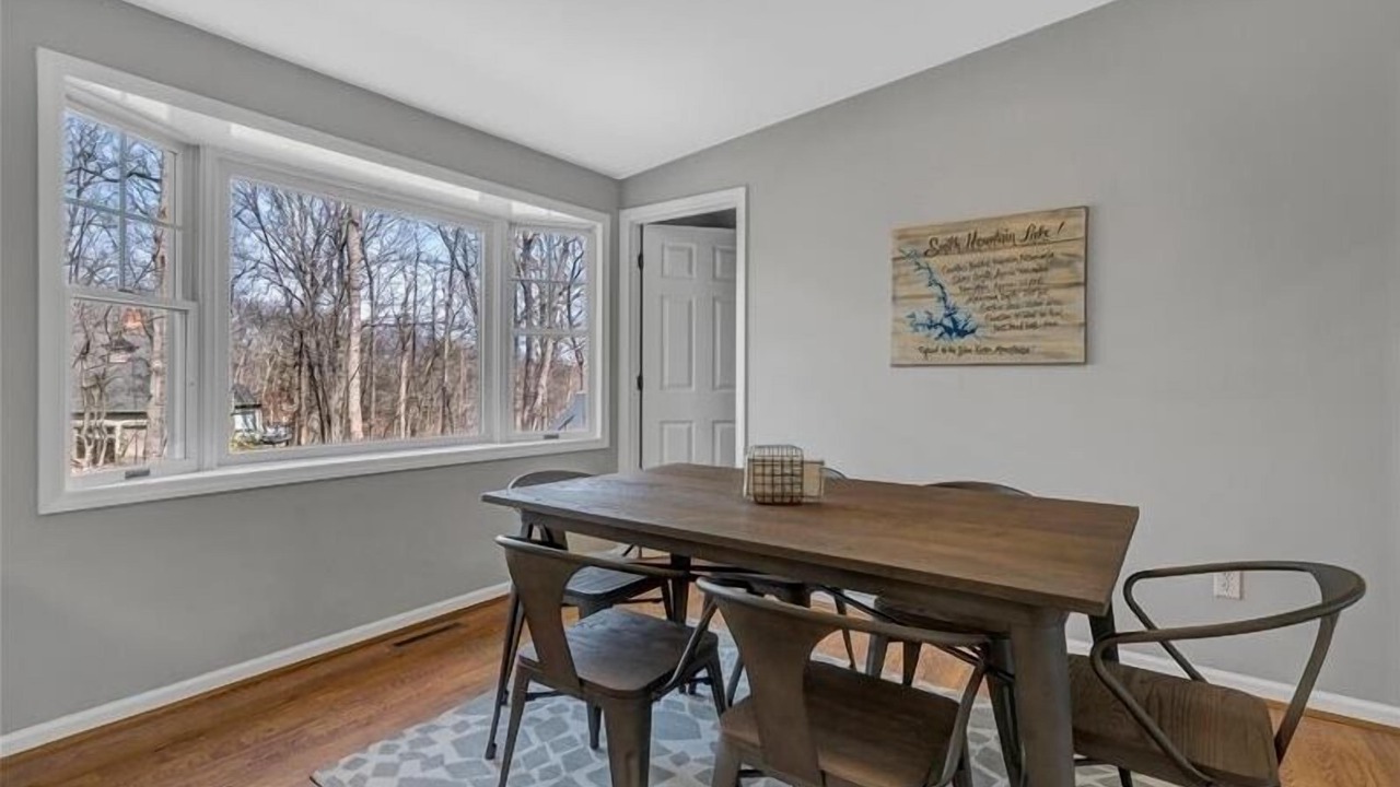 Photo of Livingroom in Huddleston