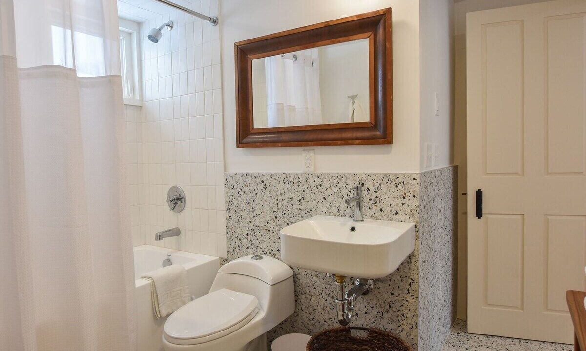 Photo of Bathroom in Cummaquid