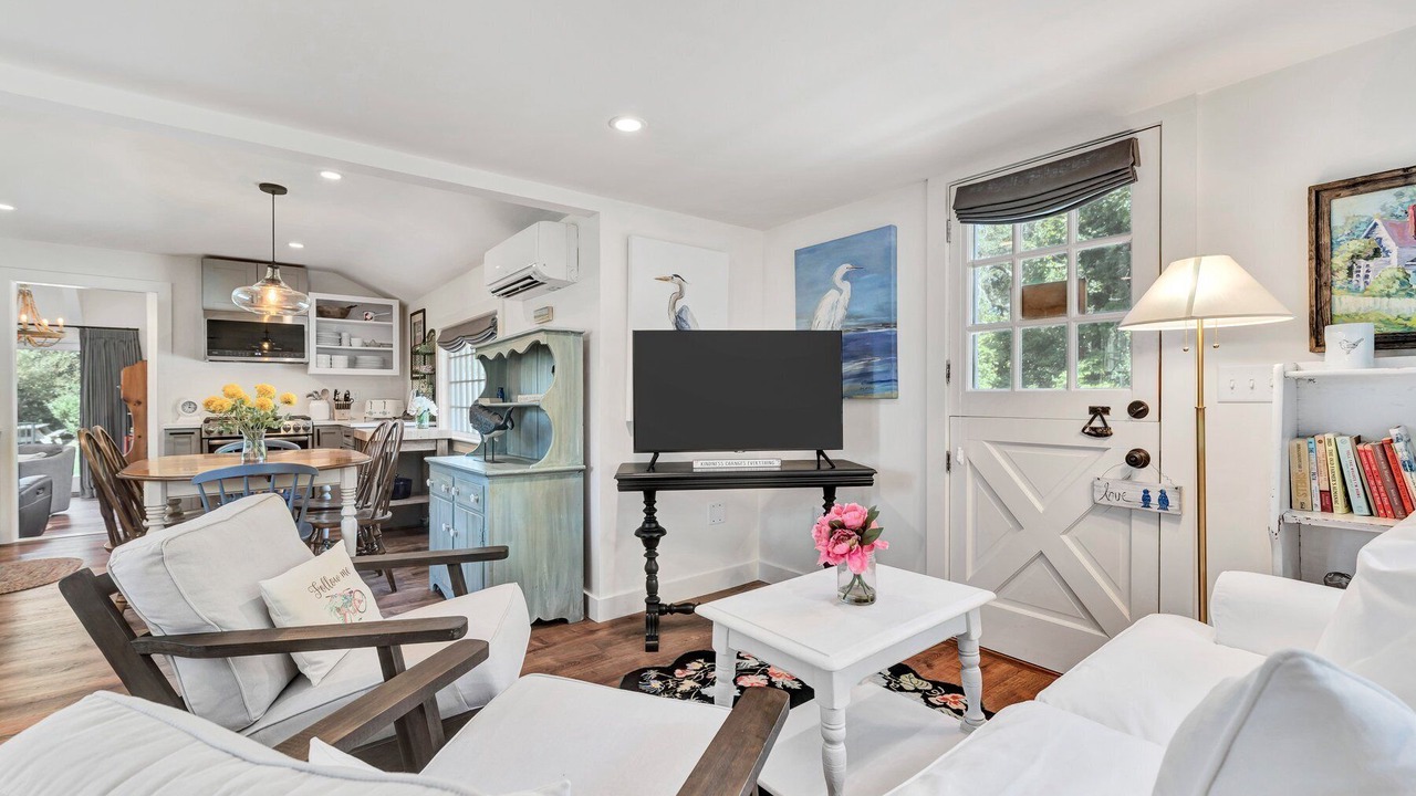 Photo of Livingroom in Barnstable