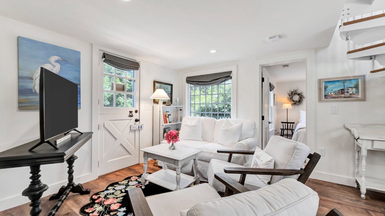 Photo of Livingroom in Barnstable