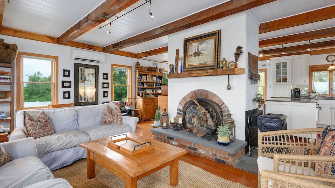 Photo of Livingroom in East Sandwich