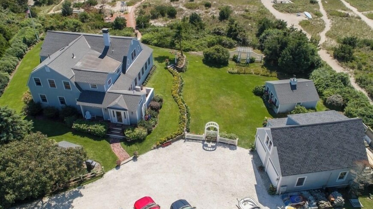 Photo of Others in West Hyannisport