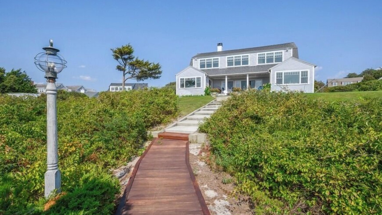 Photo of Others in West Hyannisport