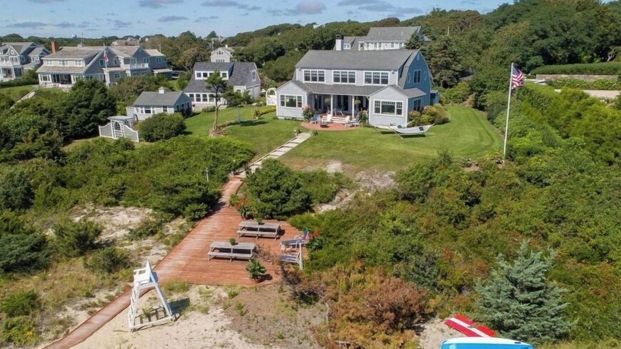 Photo of Others in West Hyannisport