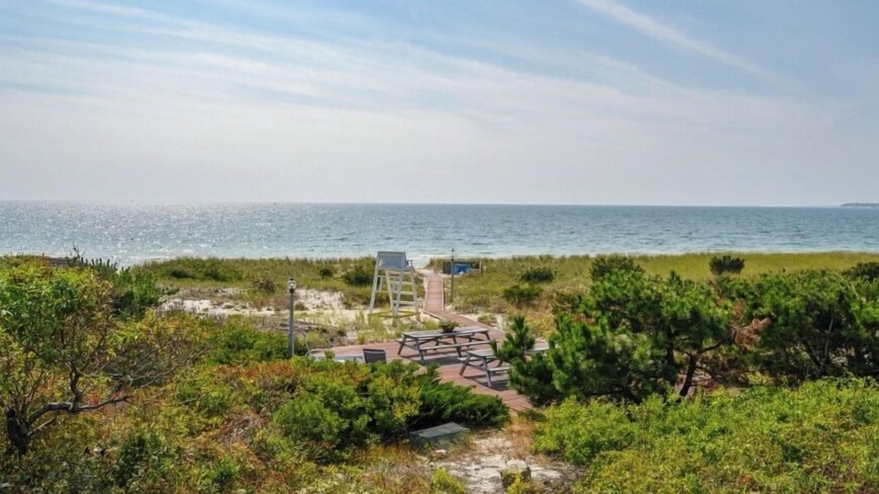 Photo of Others in West Hyannisport