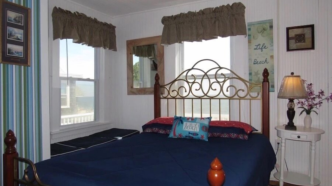 Photo of Bedroom in Falmouth Heights
