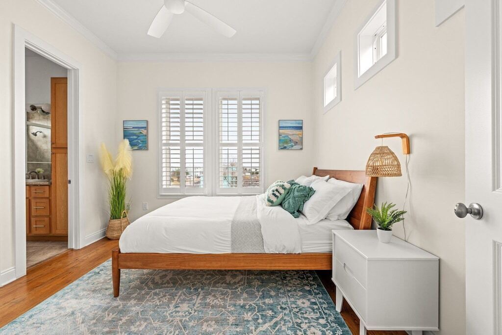 Photo of Bedroom in Crescent Beach