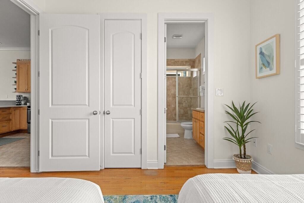 Photo of Bedroom in Crescent Beach