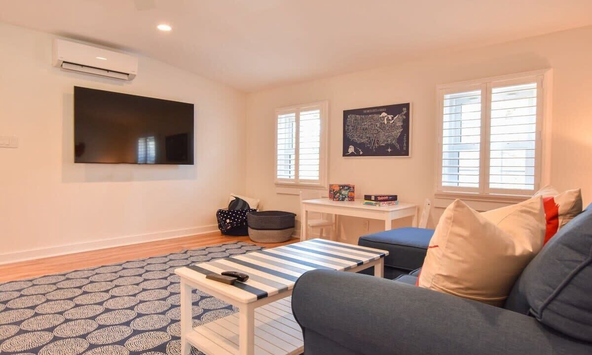 Photo of Livingroom in South Harwich