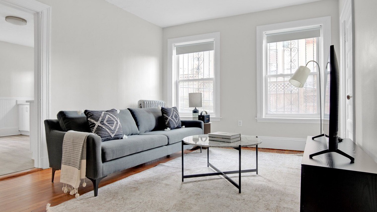 Photo of Livingroom in Aspinwall Hill