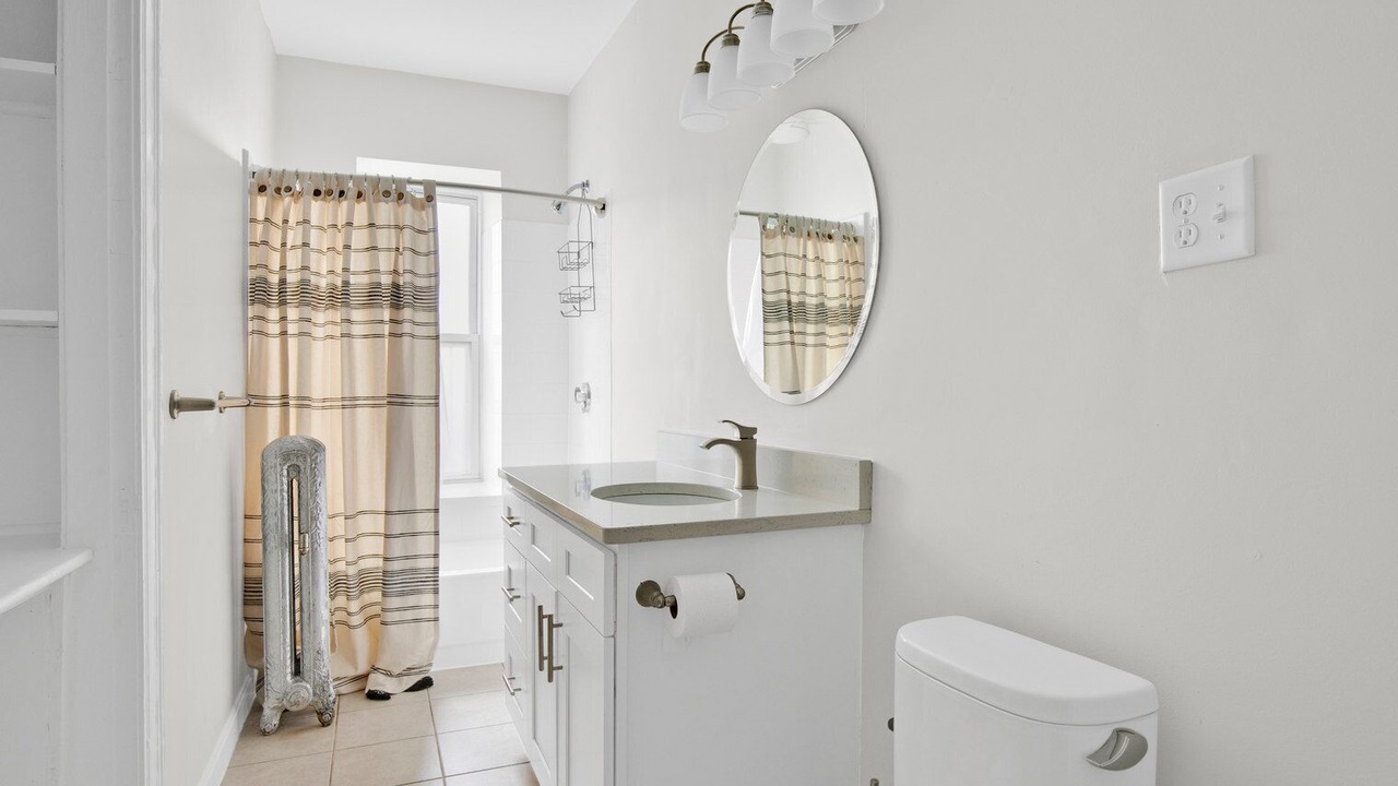 Photo of Bathroom in Aspinwall Hill