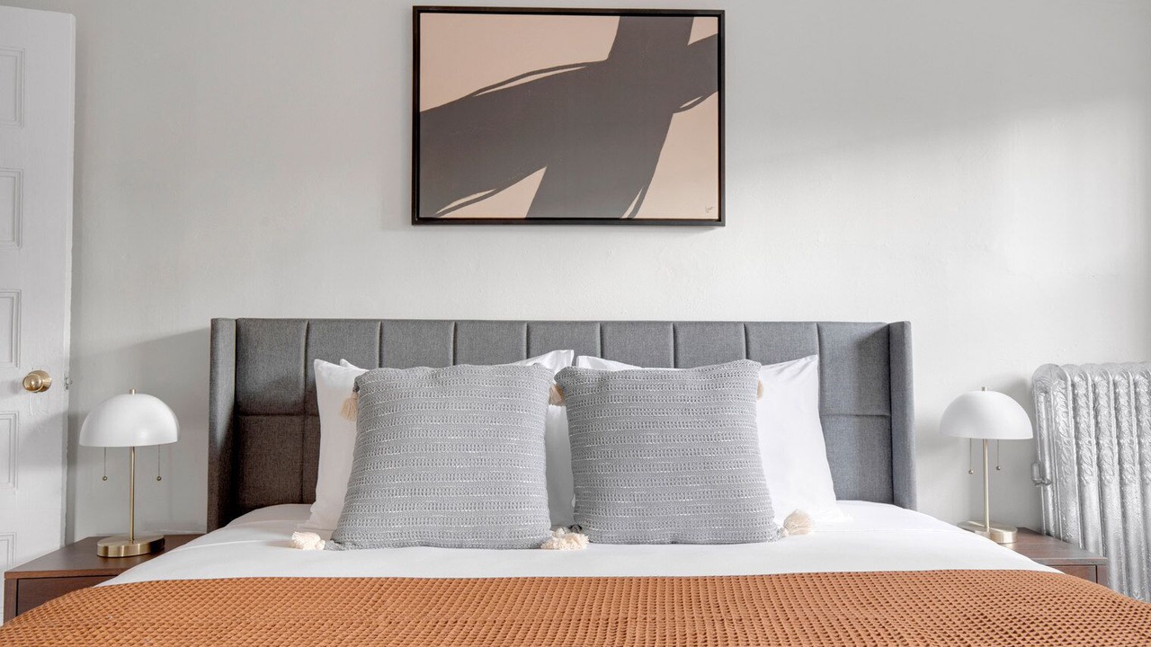 Photo of Bedroom in Aspinwall Hill