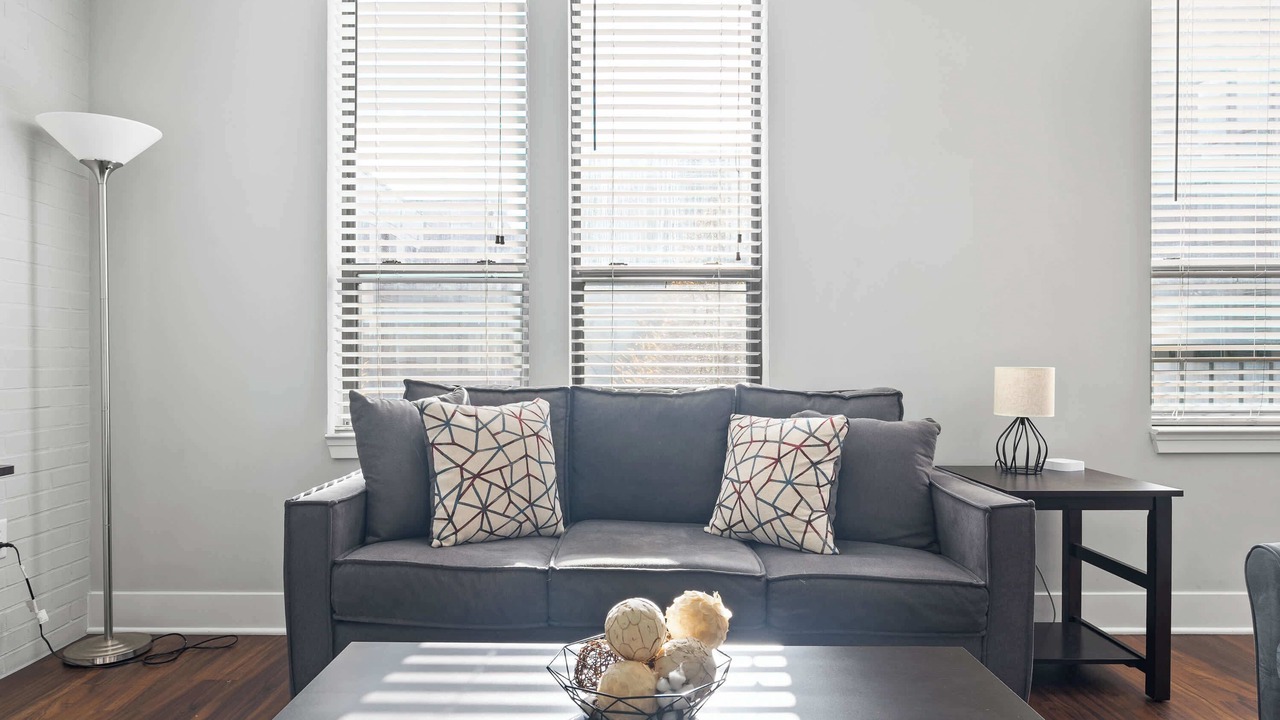 Photo of Livingroom in Mile Square