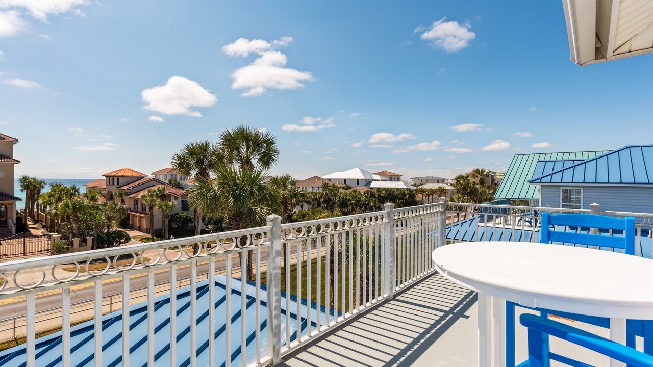 Photo of Patio Balcony in Crystal Shores