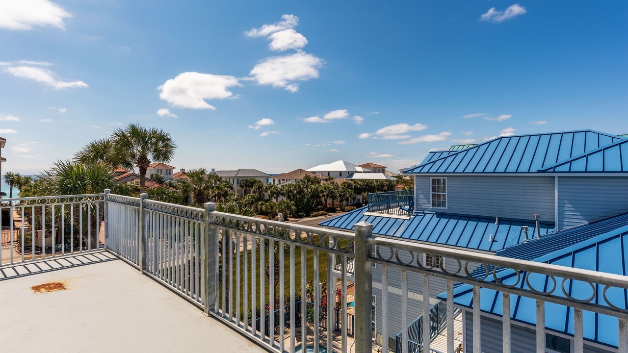 Photo of Patio Balcony in Crystal Shores