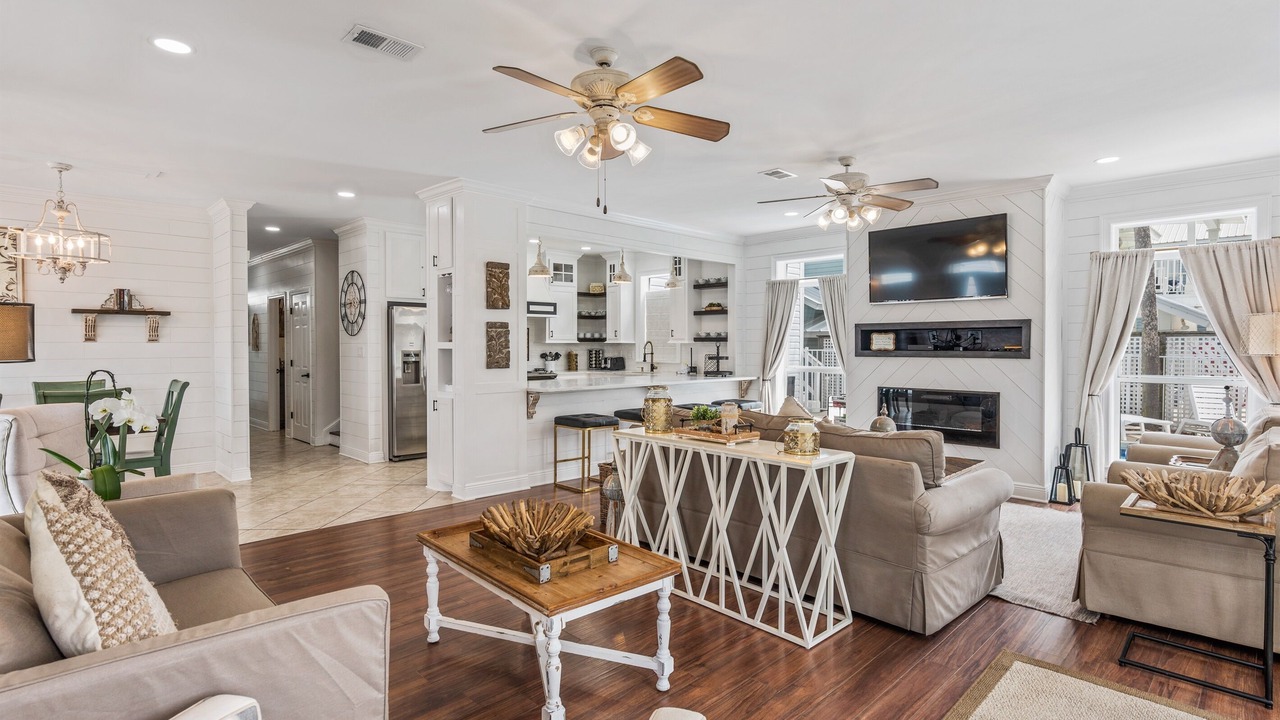 Photo of Bedroom in Crystal Shores
