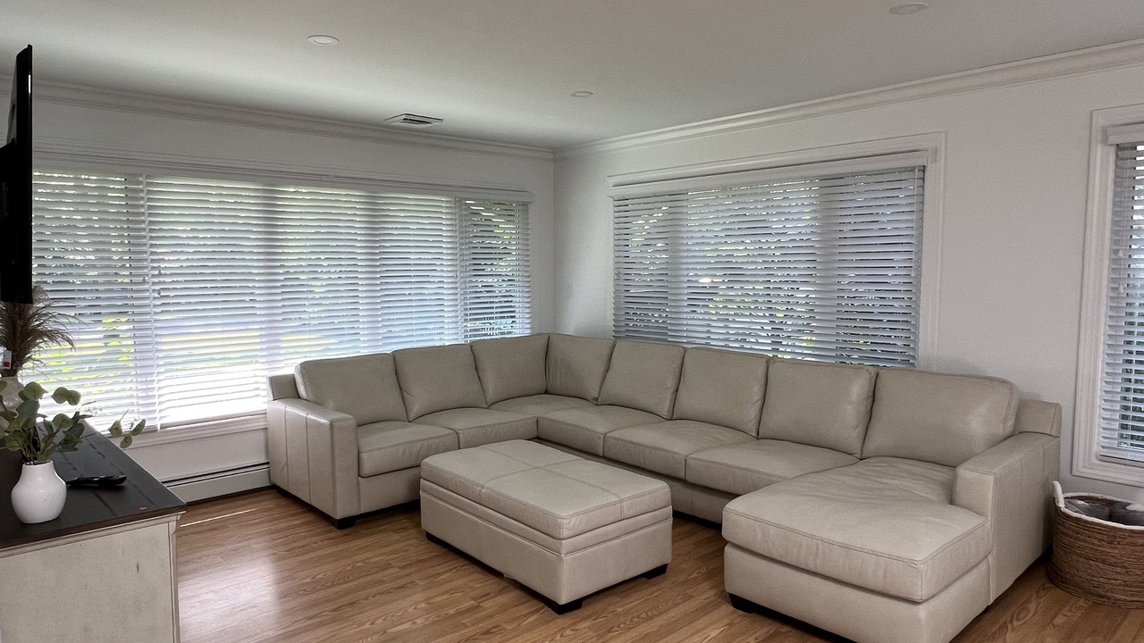Photo of Livingroom in Hampton Bays