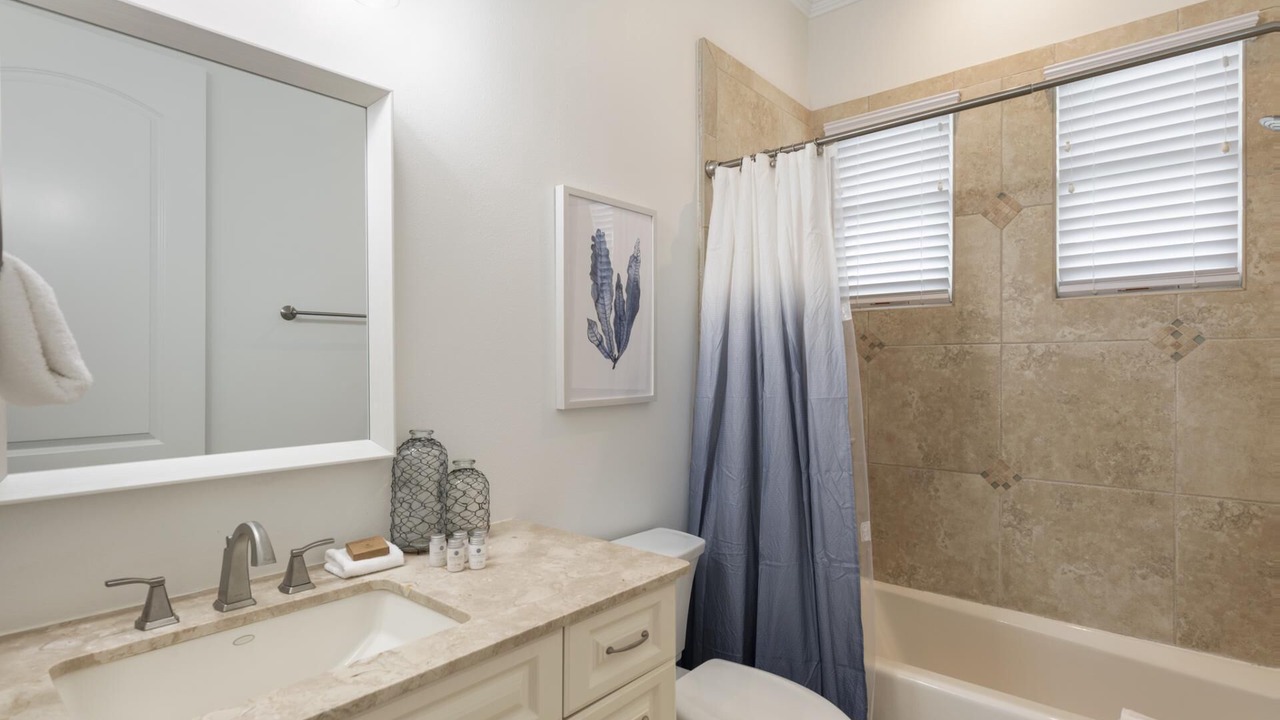 Photo of Bathroom in Delos