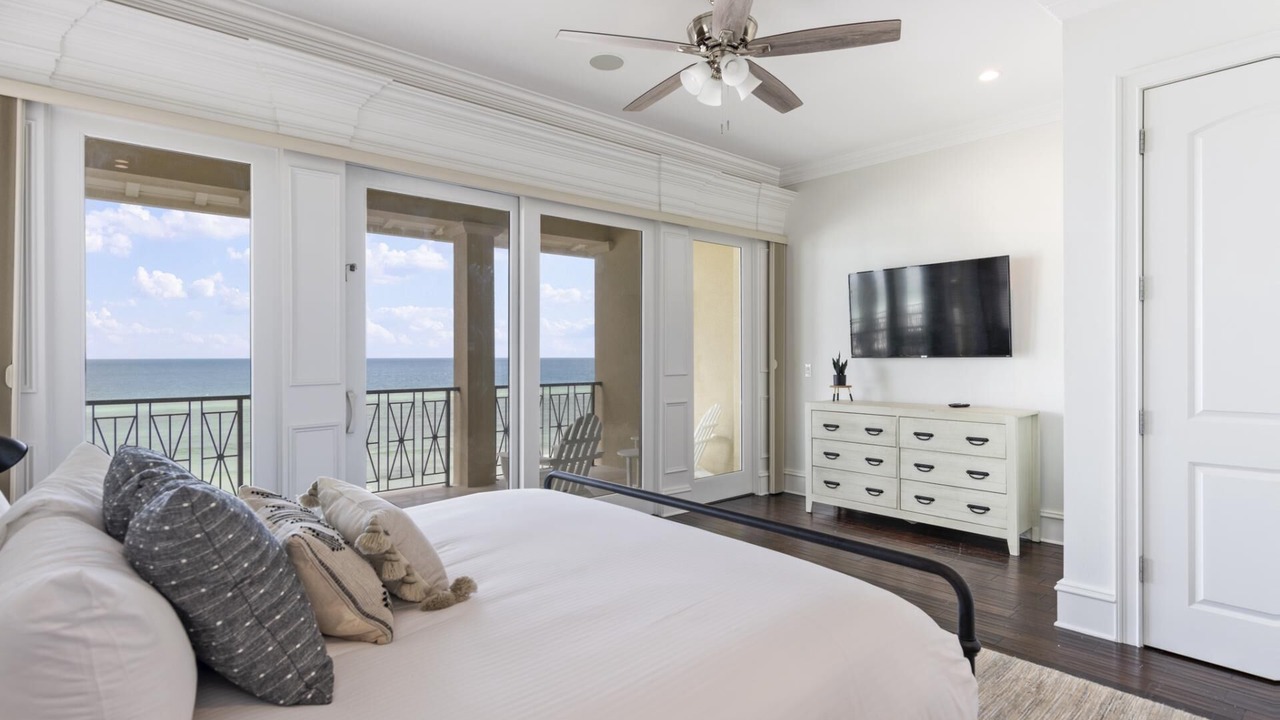 Photo of Bedroom in Delos