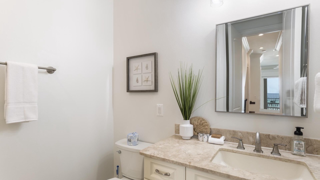 Photo of Bathroom in Delos
